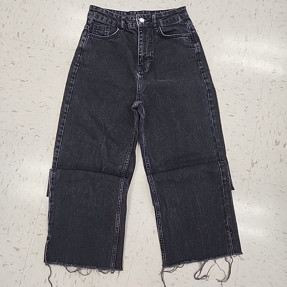 Boohoo Black High-Rise Wide Leg Distressed Raw Hem Denim Jeans Women's Size 4